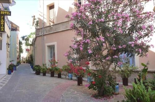 "Tete A Tete" Lux Apart In The Most Beautiful Street Of Town Rhodes City Esterno foto