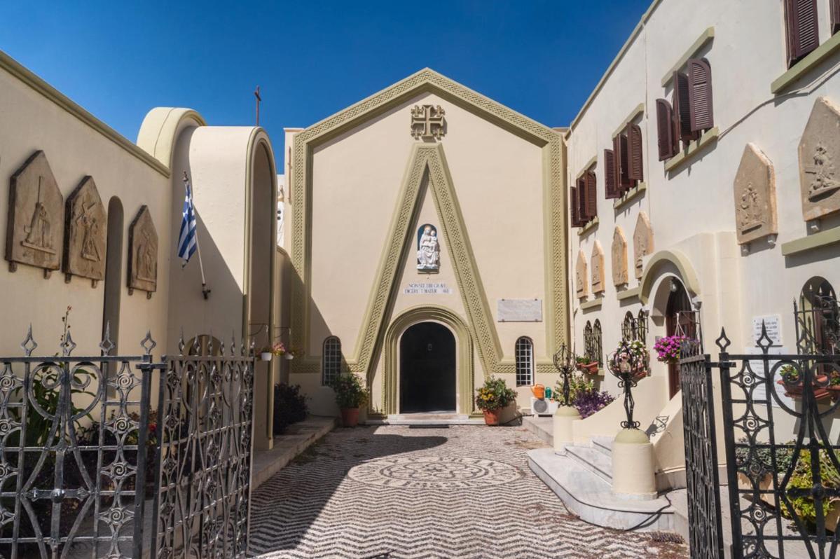 "Tete A Tete" Lux Apart In The Most Beautiful Street Of Town Rhodes City Esterno foto